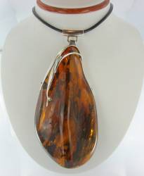Anh�nger Bernstein braun