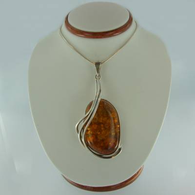 Anh�nger Bernstein braun