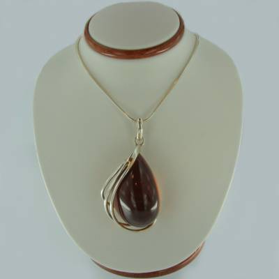 Anh�nger Bernstein rot