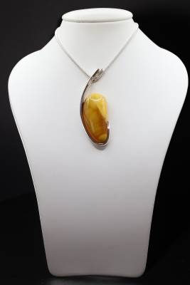 Anh�nger Bernstein braun-milchig