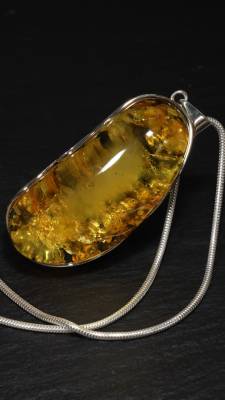 Anh�nger Bernstein gr�n