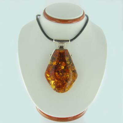 Anh�nger Bernstein braun-gr�n