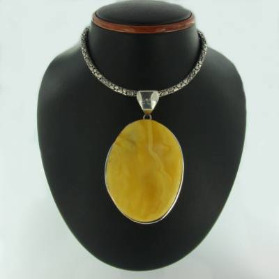 Anh�nger Bernstein milchig