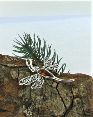 Anh�nger Libelle Bernstein braun