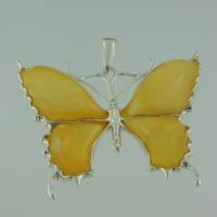 Anh�nger Schmetterling Bernstein milchig