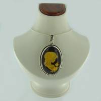 Anh�nger Gemme (Kamee) Bernstein braun