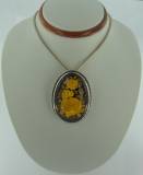 Anh�nger Gemme (Kamee) Oval Bernstein braun