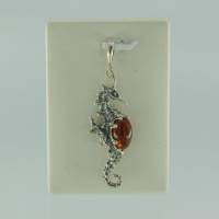 Anh�nger Seepferdchen Bernstein braun