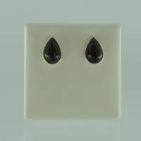 Ohrstecker Tropfen Bernstein rot