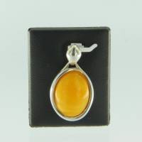 Anh�nger Oval Bernstein milchig